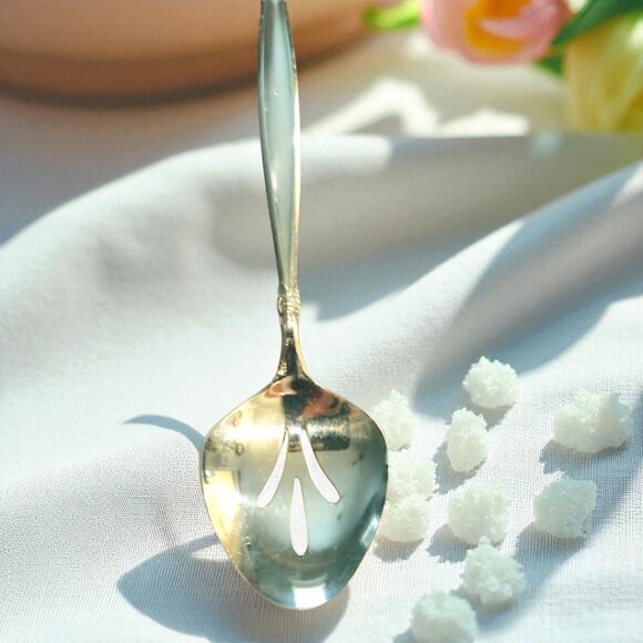 Wm Rogers 1847 Garland Sugar Sifter 6" - Picture 1 of 7